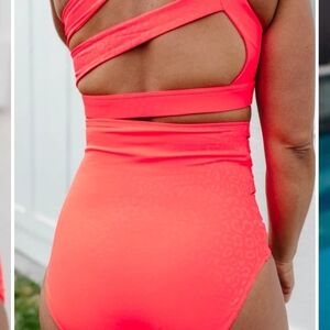 KIAVA Vibrant Pink Swimwear